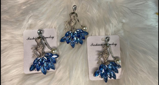 Brooch ~ Amicae Elite Lady Brooch